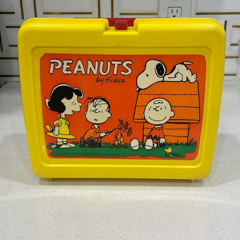 Vintage Peanuts Plastic Lunchbox